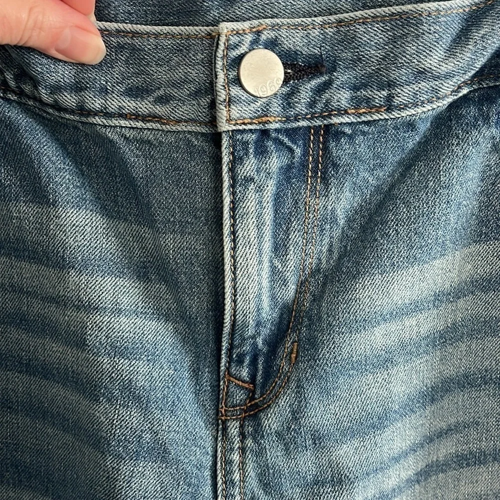 Gap Sexy Boyfriend Jean Shorts Size 32 Like New 100% Cotton